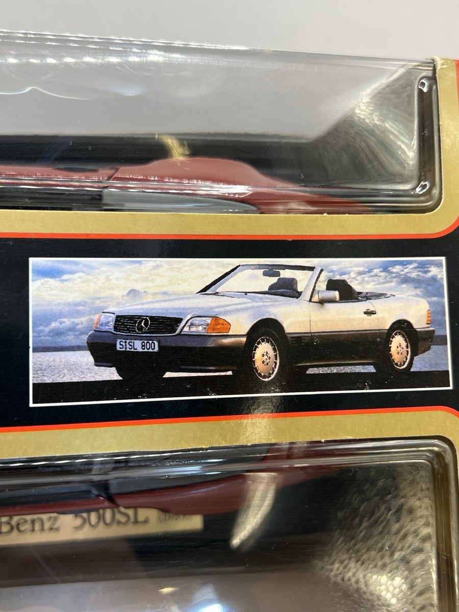 Maisto Mercedes-Benz 500SL 1989 1:18 Special Edition Diecast w