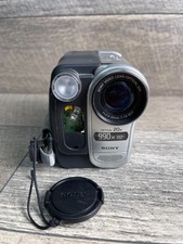 Sony HandyCam CCD-TRV138 Video Hi8 Camcorder 20x Zoom Nightshot Swivel Screen