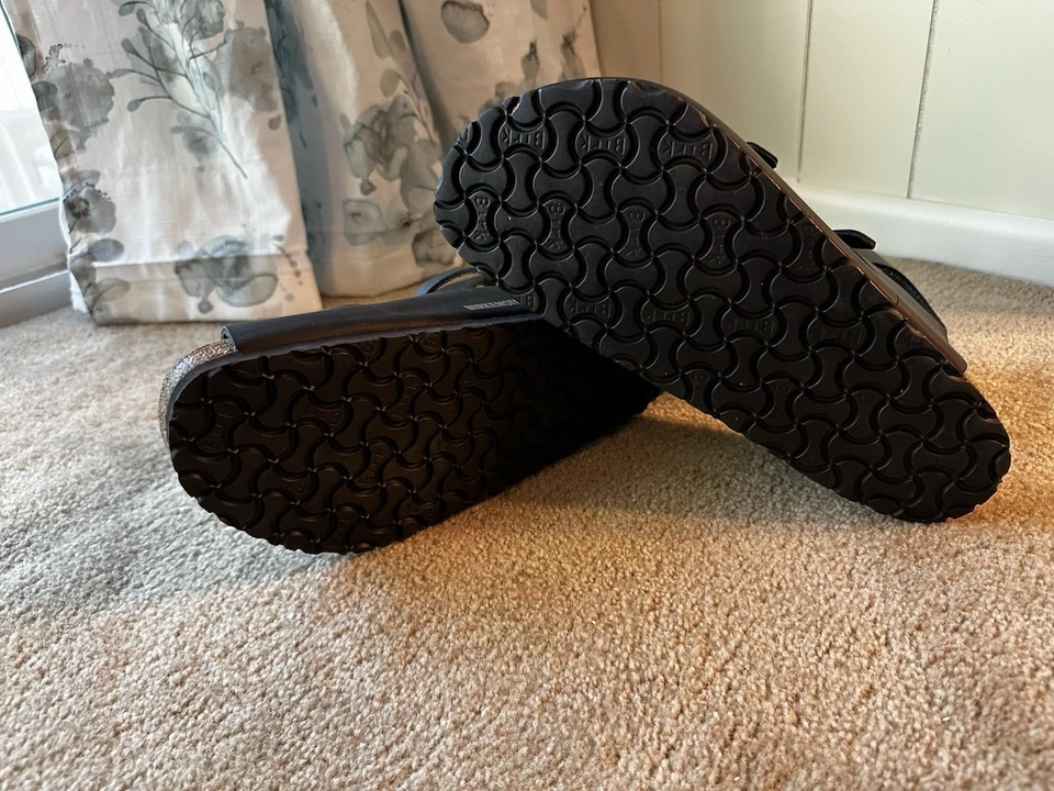 Sandalias Birkenstock Athens Gladiator negras nunca usadas. Talla L10 M9 Foto 2 de 3