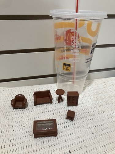 Very Well Made Mini Dollhouse Brown Furniture- Lamp,table,chair.dresser, couch. - Picture 9 of 13