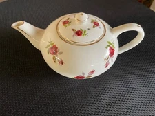Lord Nelson Pottery Ironstone Red Floral Small Teapot 3754 England