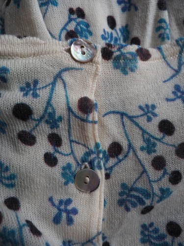 FUB Washable Wool Girl's Knitted Floral Dress Ecru/Royal Blue 140 10Y $148 - Picture 3 of 7