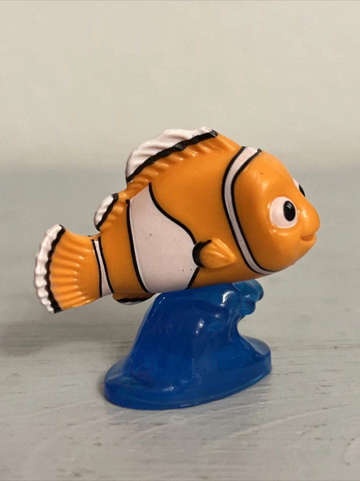 "FIGURA NEMO FISH FIND NEMO 1,5"" JUGUETE PLÁSTICO DISNEY/PIXAR (USADO)" Foto 2 de 4
