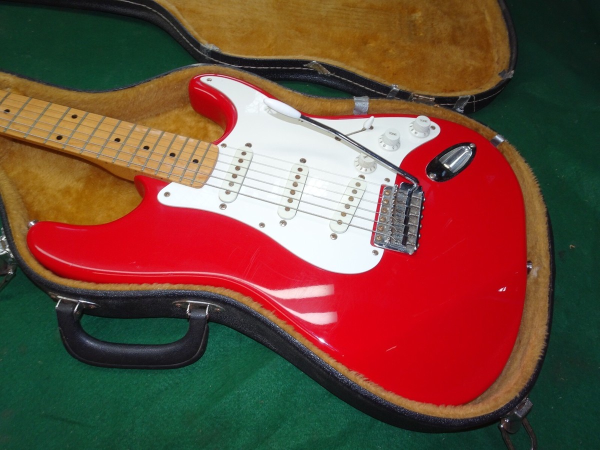 Electric Guitar Squier by Fender Stratocaster Sunburst Made in