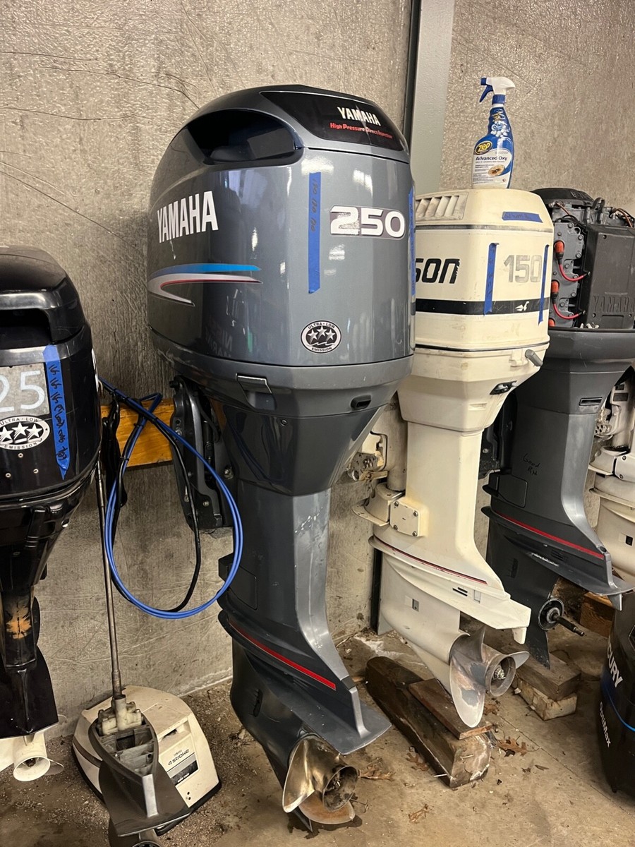 2003 Yamaha 250 HPDI 30