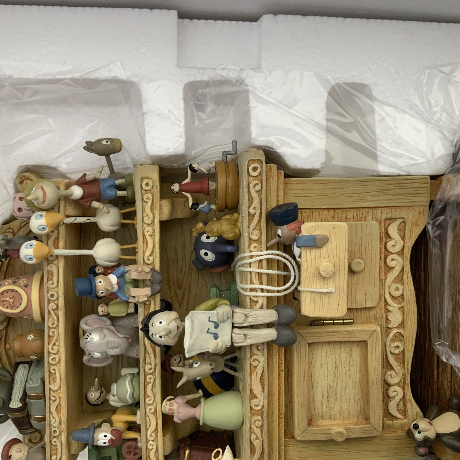 WDCC Pinocchio’s Geppetto's Toy Hutch “Geppetto’s Toy Creations” w/WDCC 1998 Pin