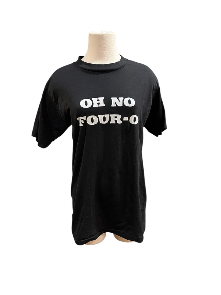 Camiseta Oh No Four-O Foto 3 de 4