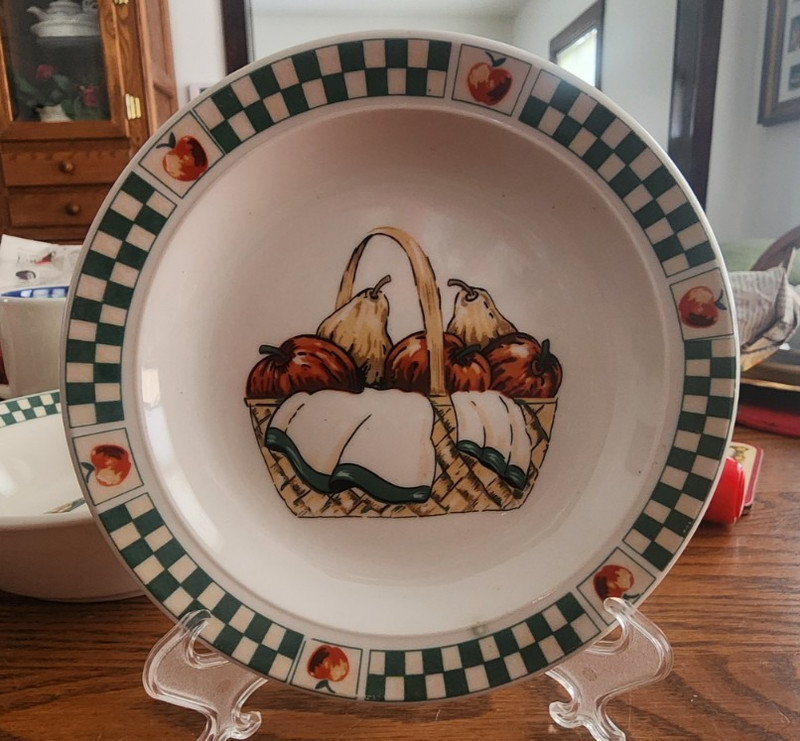 Welcome Home Dessert Bead Plates (pair) 6 1/2" Gibson Stoneware White Blue Red !