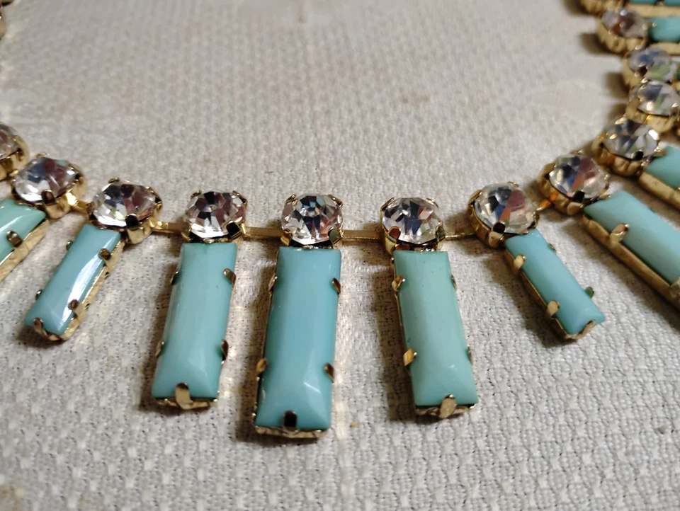 Amrita Singh GT Metal Clear Crystal Green Glass Bead 18.5" Statement Necklace - Image 2 of 4