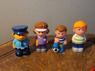 ELC Happyland 4 Figures Policeman, Mom, Soccer Player, Boy