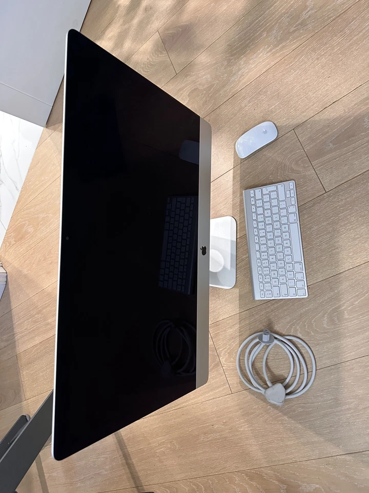 Apple iMac 27" Retina 5K late 2014, 4.0GHz i7 32gb RAM, Radeon R9 M290X 4TB SSD - Image 3 of 4