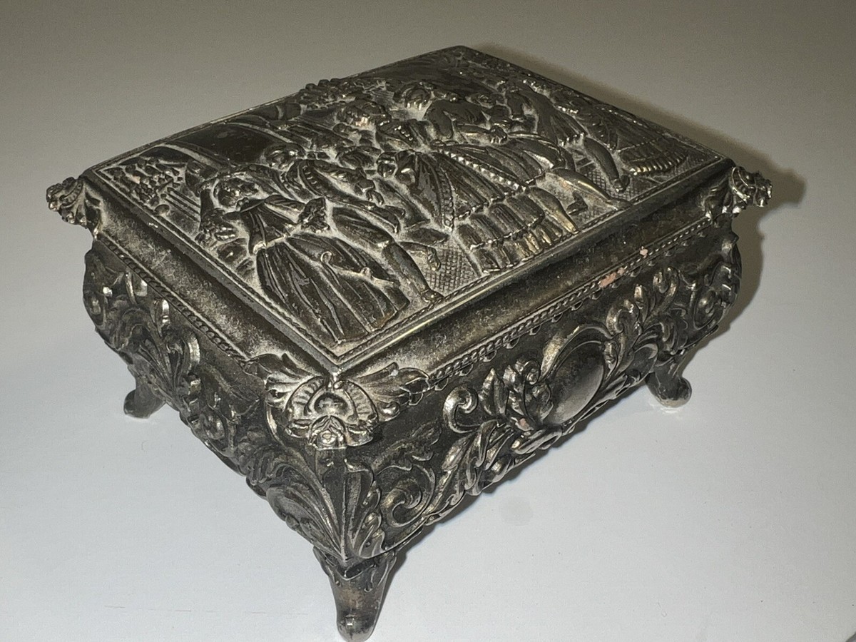 アンティーク雑貨 Silver jewelry Box vintage. Vintage Trinket/Jewelry Box Silver Metal Colonial Scene Footed