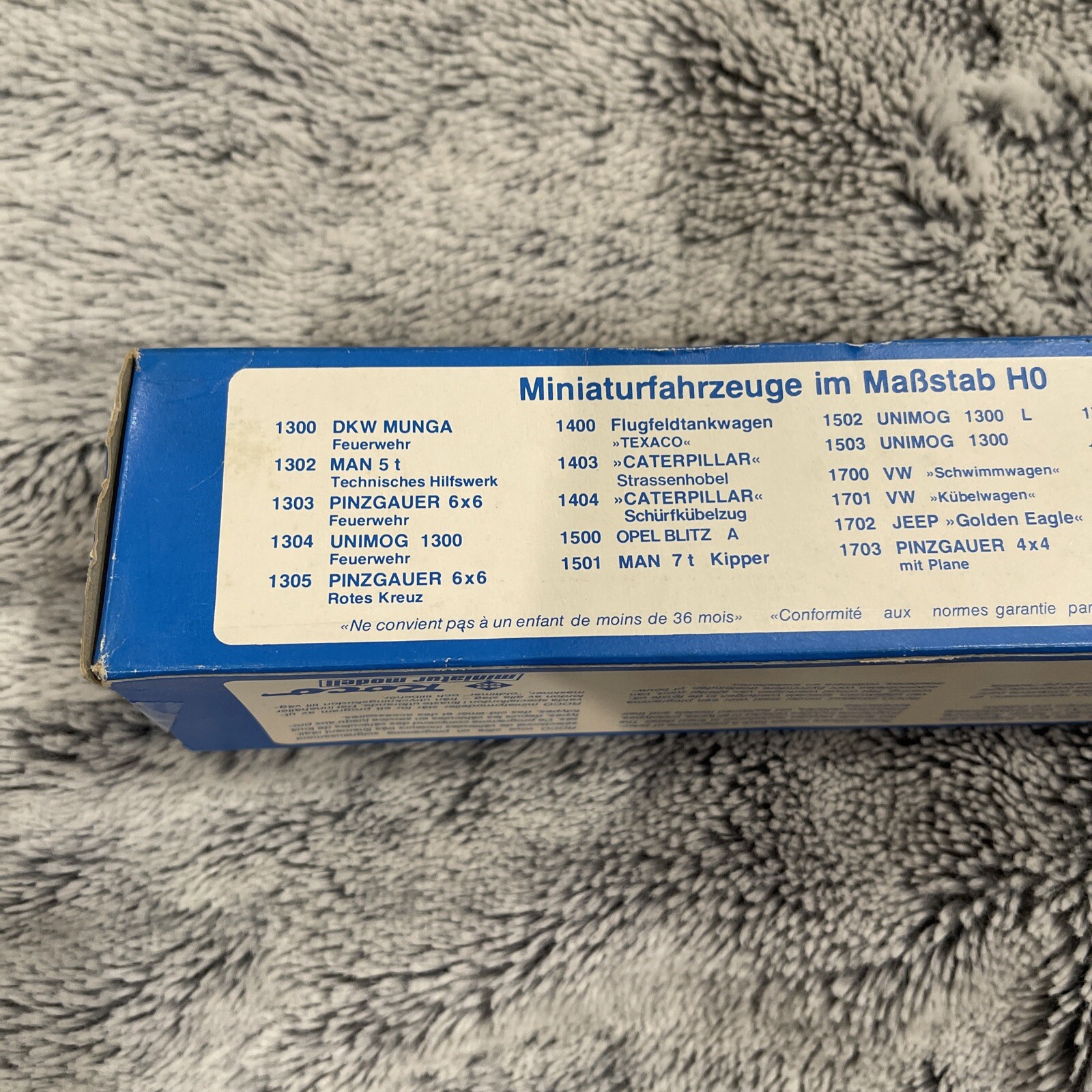 Roco/Umex Caterpillar DW20 Tractor with No.20 Tow Scraper/Dolly HO 1404. NIB.