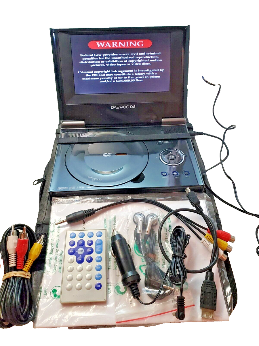 DAEWOO PORTABLE DVD PLAYER DPC-7209ND W/CASE + REMOTE CONTROL+