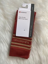 Lululemon Women's Daily Stride Mid Crew Sock NWT Size M Cayenne CYNN red