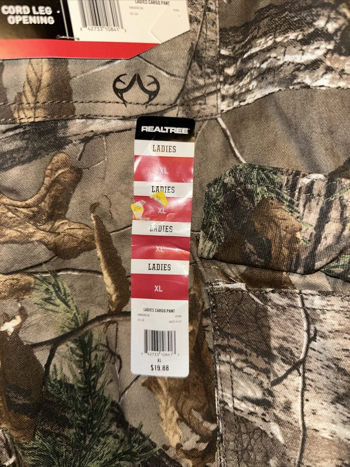 Realtree Hunting Pants Women Camouflage Cargo 6 Pockets Side Elastic Waistband - Image 3 of 4