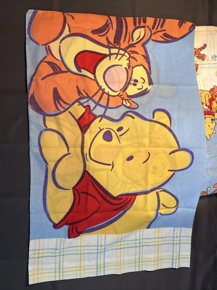 Juego de sábanas dobles y funda de almohada a cuadros Disney Winnie the Pooh & Tigger de colección azul Foto 3 de 4