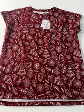 NWT Lularoe Medium Leah Red Festive Graphic T-Shirt