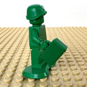 LEGO Toy Story: Green Army Man Medic, KIT, BASE, toy001, 7595, ON PATROL, 2010