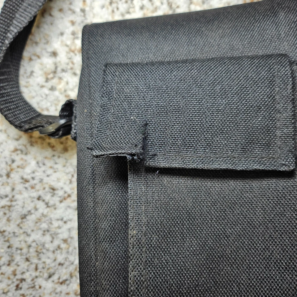 Vintage Autêntico SEGA Game Gear Bolsa Preta/Caixa de Transporte com Alça e 2 Bolsos Excelente Estado Usado - Imagem 4 de 4