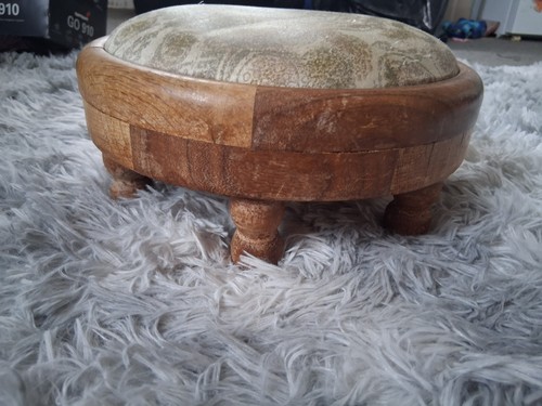 Vintage antiker Fußstall aus Holz