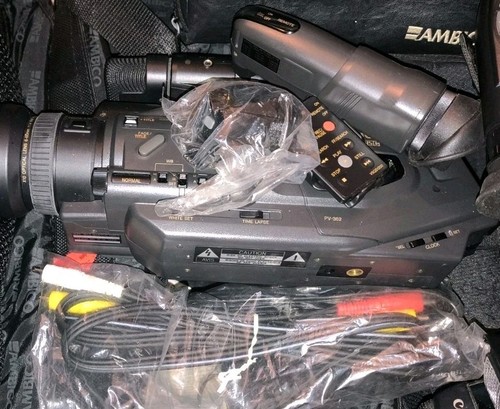 3x Panasonic OmniMovie PV-362D S-VHS C Camcorder + More Camcorders & Accessories - Picture 4 of 21