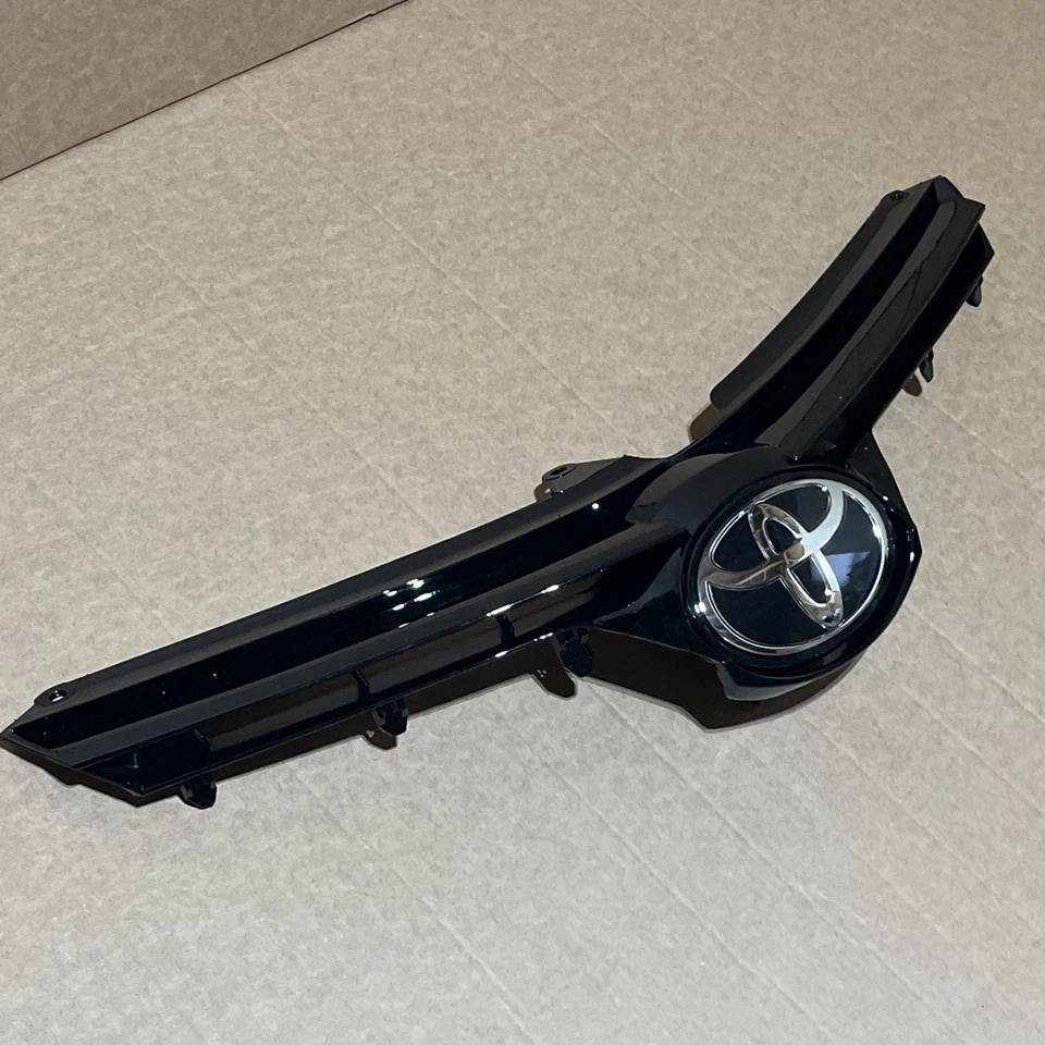 NUEVO para TOYOTA COROLLA CE LE XLE 2017-2019 conjunto de rejilla de parachoques delantero y emblema Foto 2 de 4