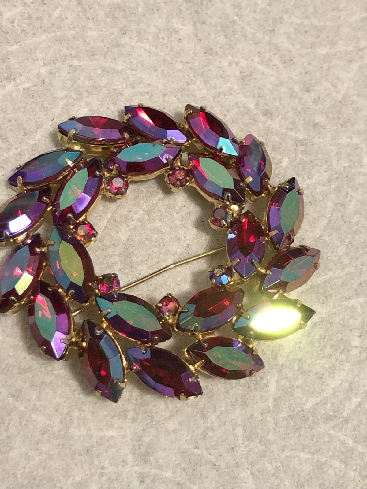 Vintage Unsigned Ruby Red Rhinestone Round Pin Ci… - image 2