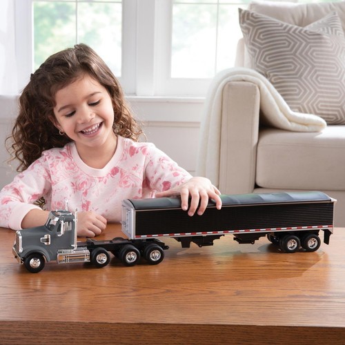 ERTL 1/32 Freightliner 122SD Semi with Grain Trailer 47361 - Picture 2 of 6