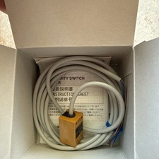 Omron TL-Q5MC1 Sensor New In The Box￼