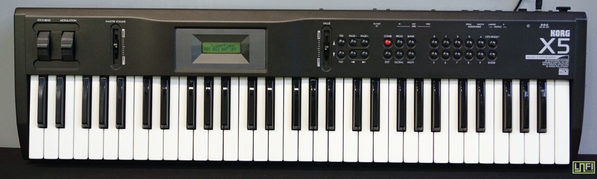 KORG X5 セット Korg X5 90's Polyphonic AI2 Synthesiser W/ Effects MIDI & More