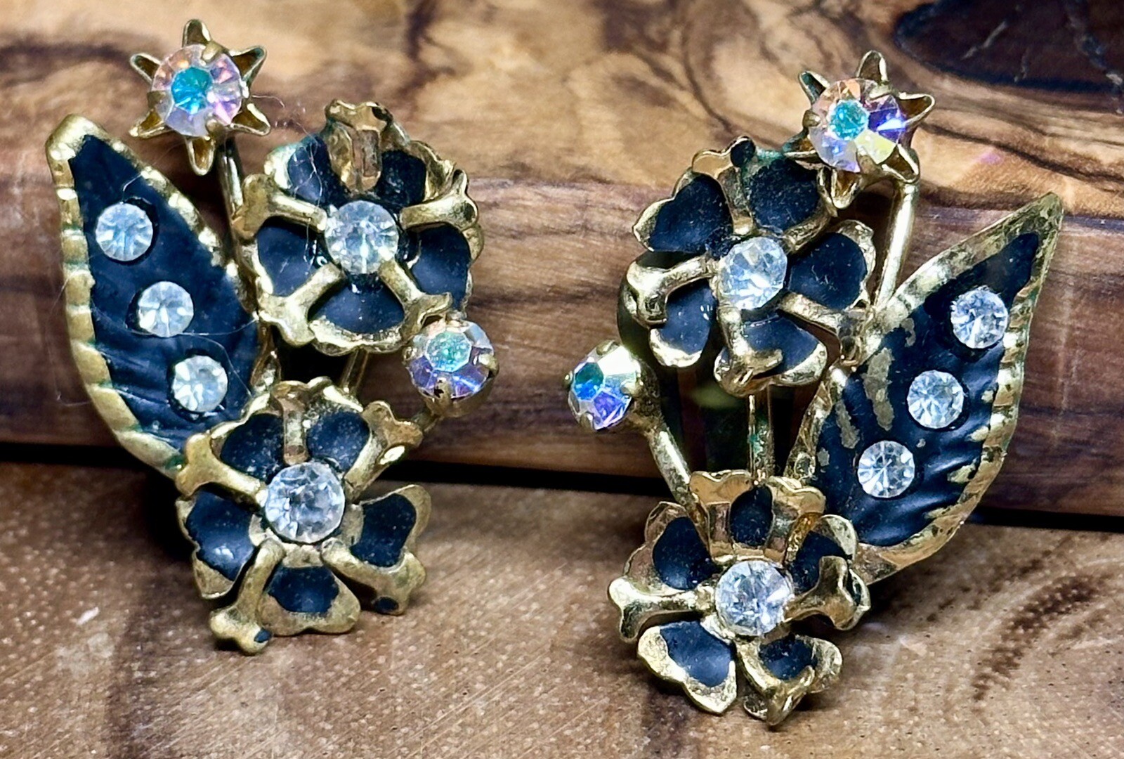 Vintage Austria Flower Clip on Earrings