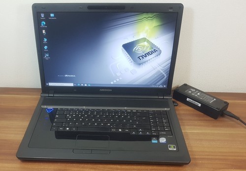 18,4" Riesen Notebook Medion P8610 2x2GHz 256GB SSD Nvidia GeForce Hybrid SLI - Bild 1 von 9