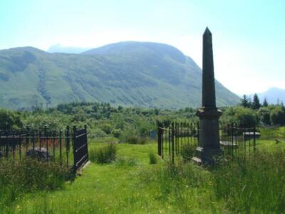 Foto 6x4 Inverlochy Graveyard, mit Ben Nevis jenseits von Fort William\/An Ge c2003