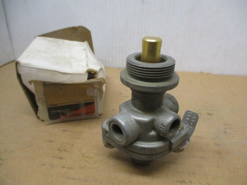 Bendix 287238 PP-8 Push/Pull Valve, 1/8" NPT Delivery Ports - Picture 4 of 4