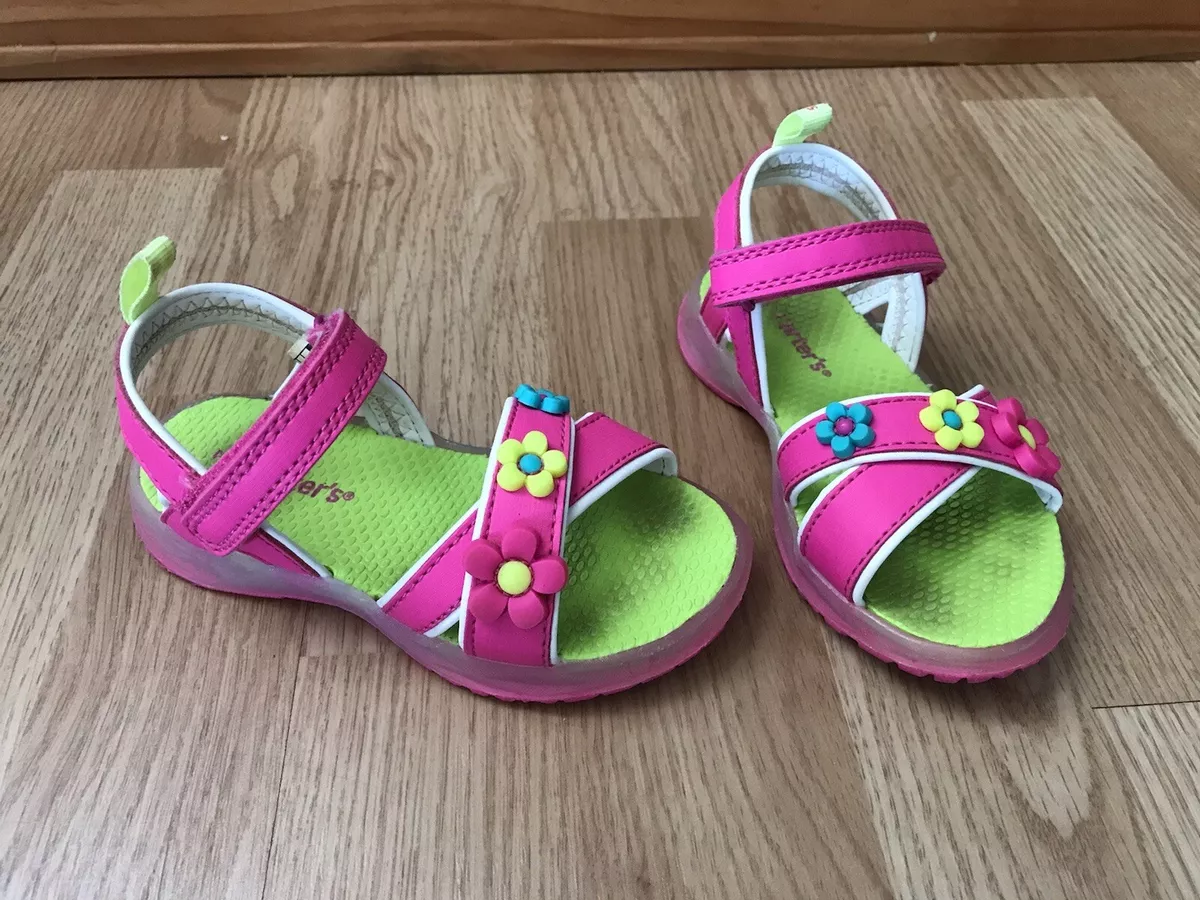 Carter's light sales up sandals