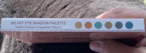 Mineral Fusion Limited Edition Velvet Eye Shadow Palette Multi Colors - Picture 6 of 7