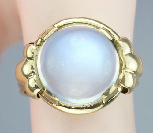Glowing Vintage Mid Century 18k Gold 5.6ct Blue Moonstone Cabochon Ring 1946 6.5