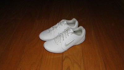 nike sideline 3 cheer shoes size 7