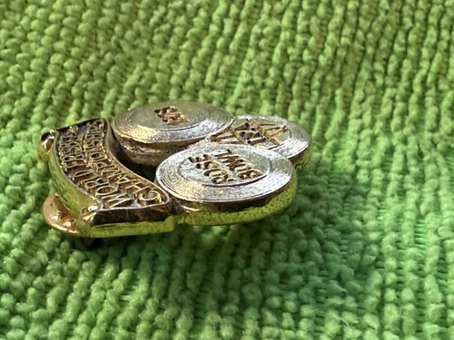 Wham-o Frisbee Rose Bowl 1978 World Champion tournament pin in players package - Picture 8 of 8