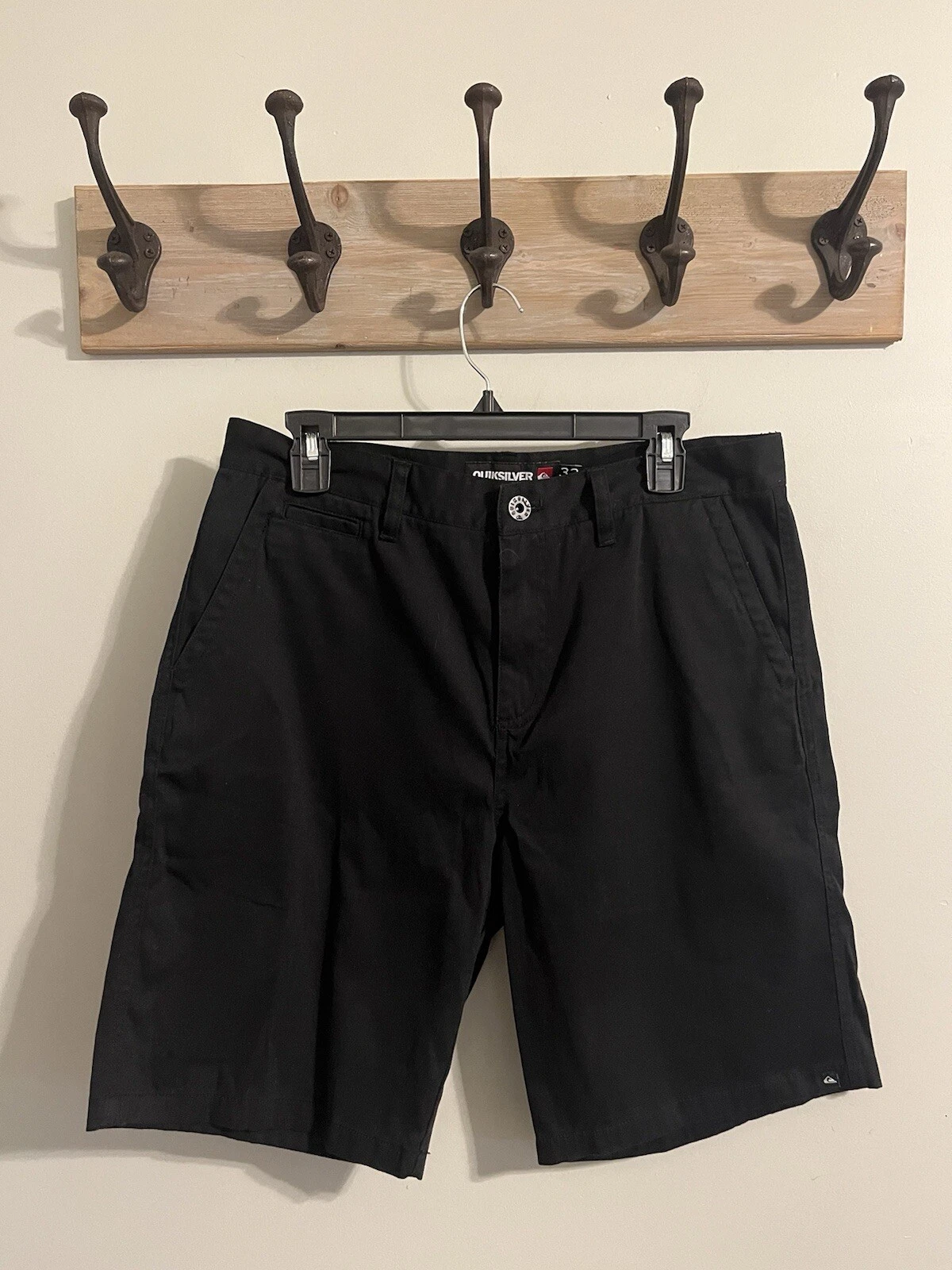 Quiksilver Shorts Mens 32 Black Flat Front Surf Skate Excellent
Opens in a new window or tab