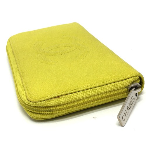 CHANEL Zip Around Long Wallet (with Coin Compartment) Caviar Leather Yellow - Picture 4 of 11
