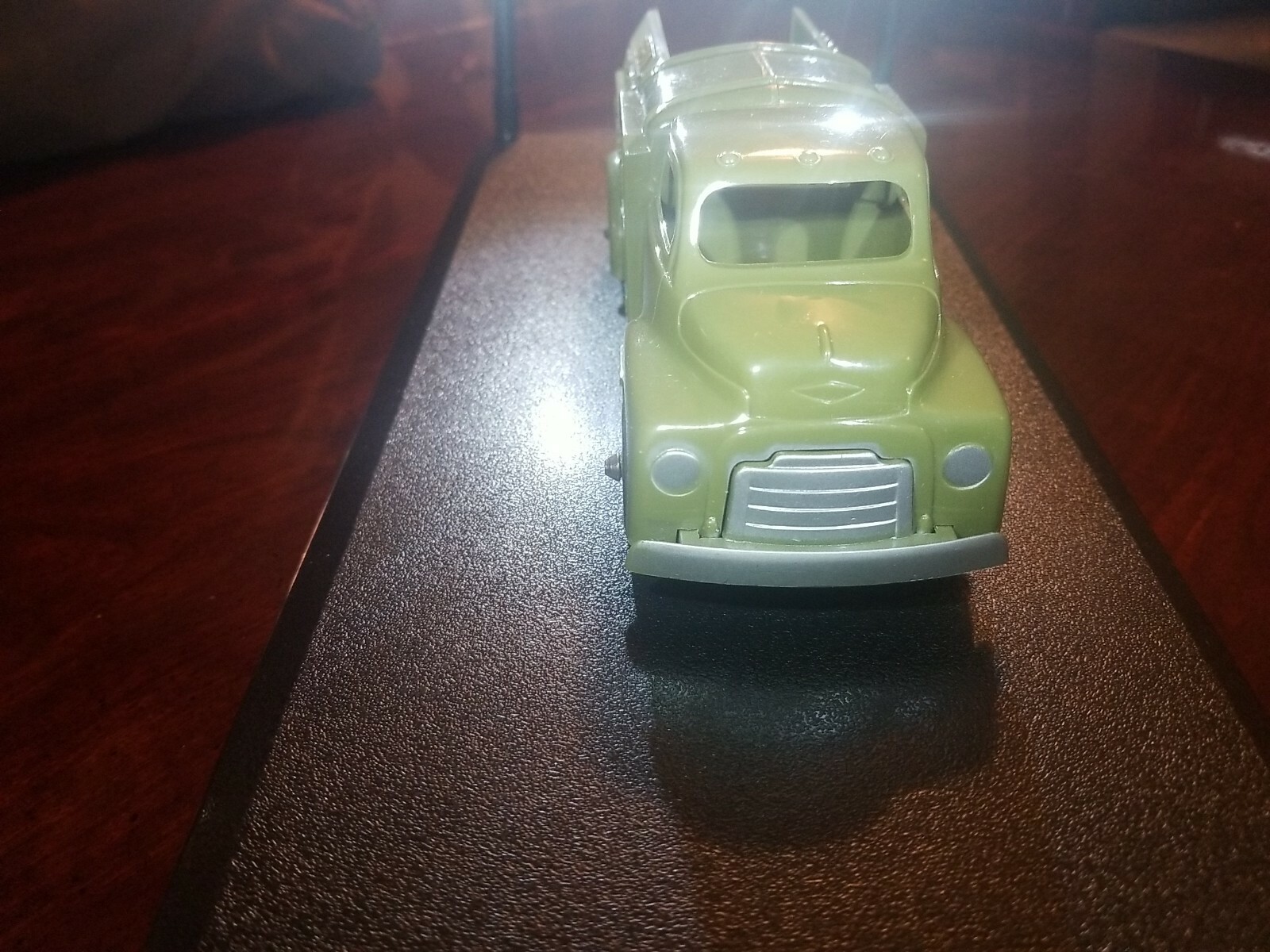 Picture 2 of 9