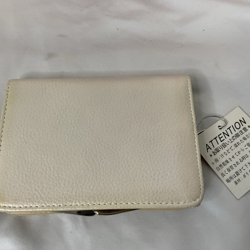 NEW SANRIO HELLO KITTY WHITE WALLET & PLUSH STUFFED ANIMAL - Picture 8 of 10