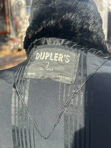 BEAUTIFUL 1940s VINTAGE SHEARED BLACK BEAVER STROLLER COAT - Picture 12 of 13