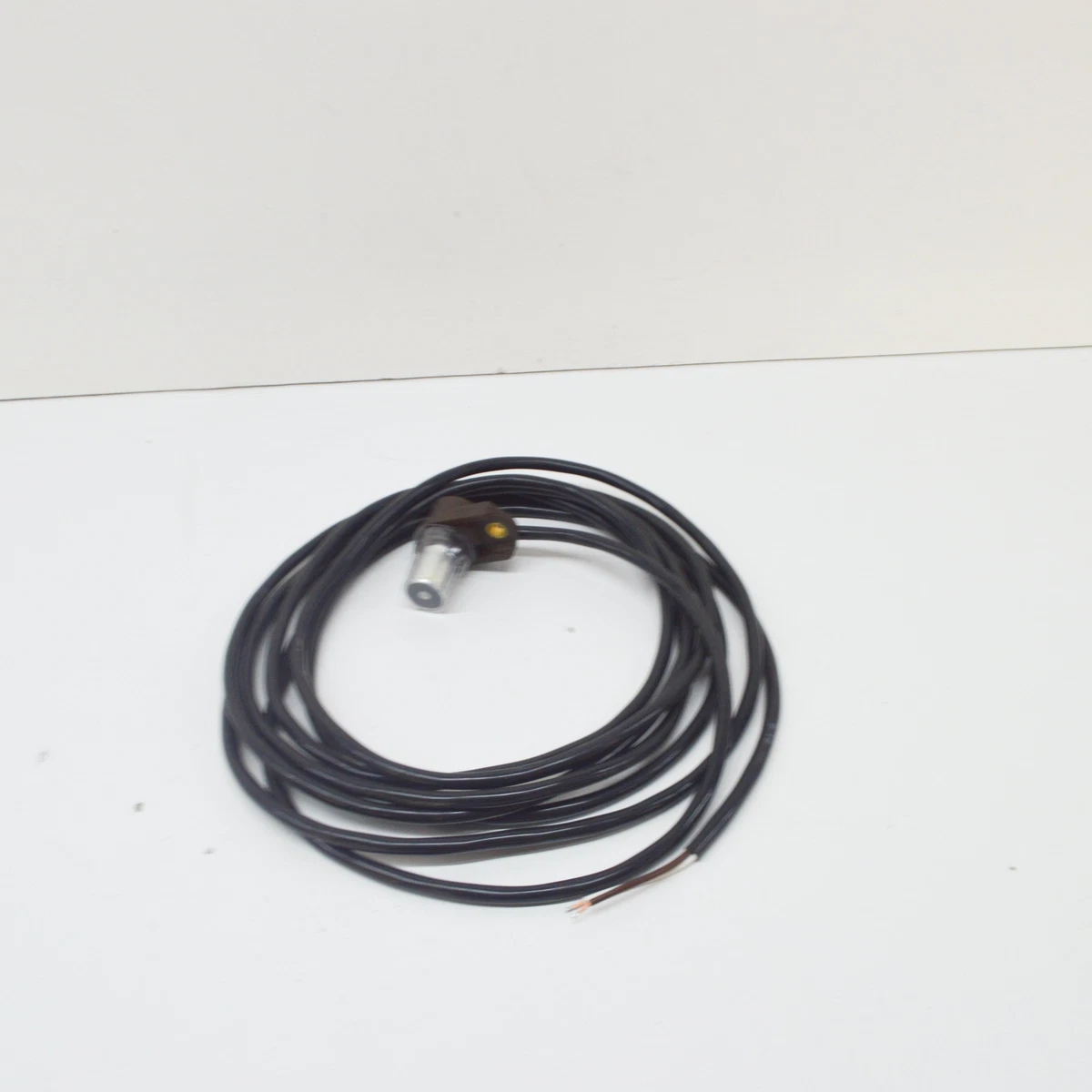 NEW MERCEDES-BENZ VITO W639 SPEED SENSOR PULSE SENDER UNIT 