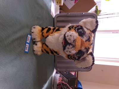 FurReal Roarin' Tyler der verspielte Tiger Haustier interaktiv Plüsch Hasbro 2016