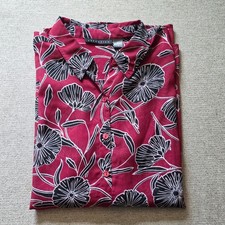 XL womens shirt button down lighweight Essent...
