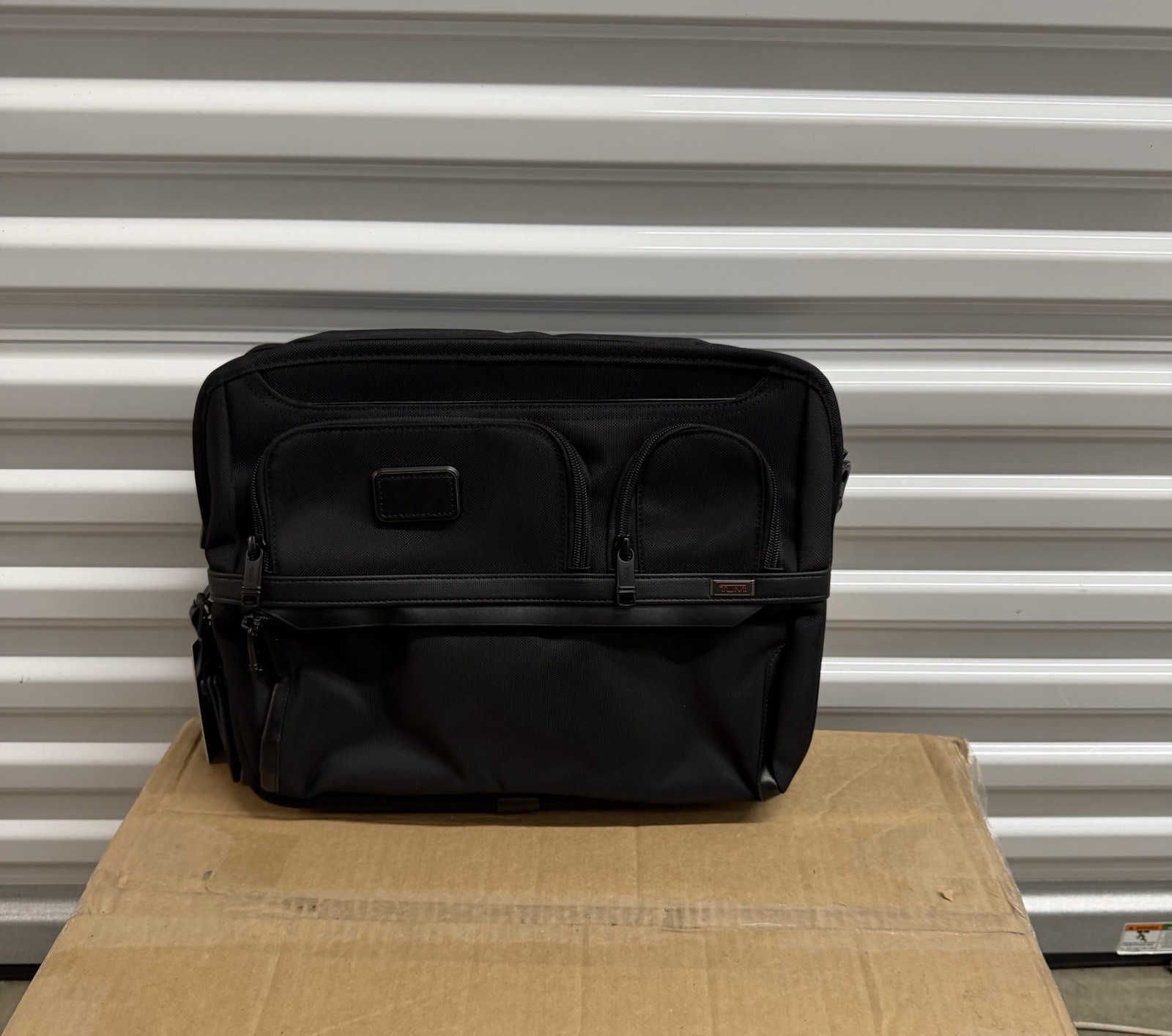 NEW TUMI Alpha Medium 15 Inch Expansion Laptop Briefcase With Tags, MSRP $900