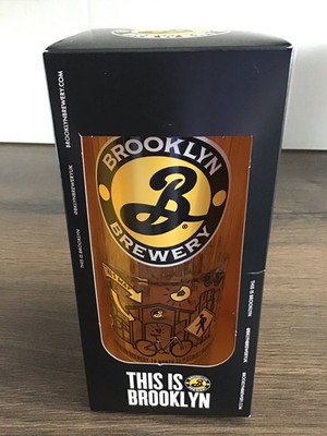 BROOKLYN BRAUEREI DAS IST BROOKLYN DEKORATIVES PINT GLAS PILS VERPACKT NEU